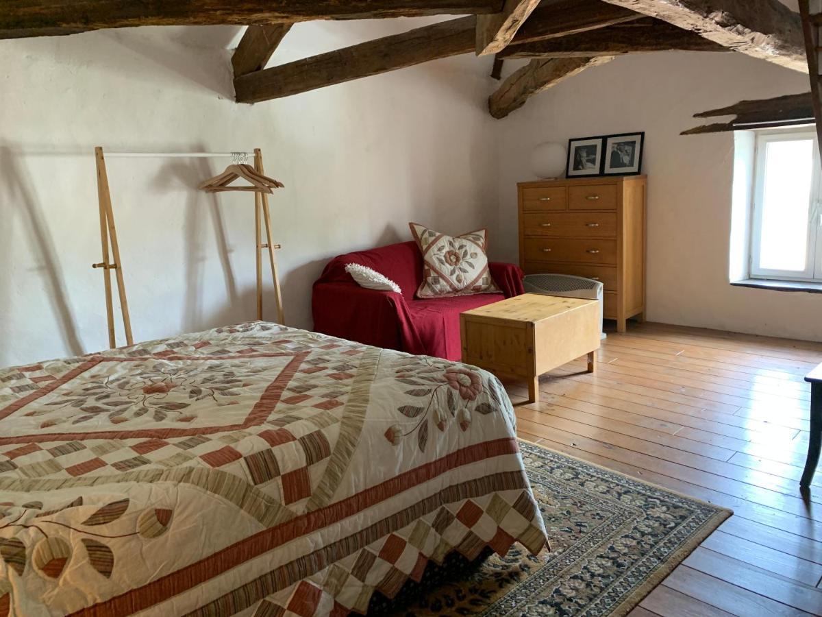 Chambre Sdb Privee Townhouse 26 Chambres D'Hotes Civray Civray  외부 사진